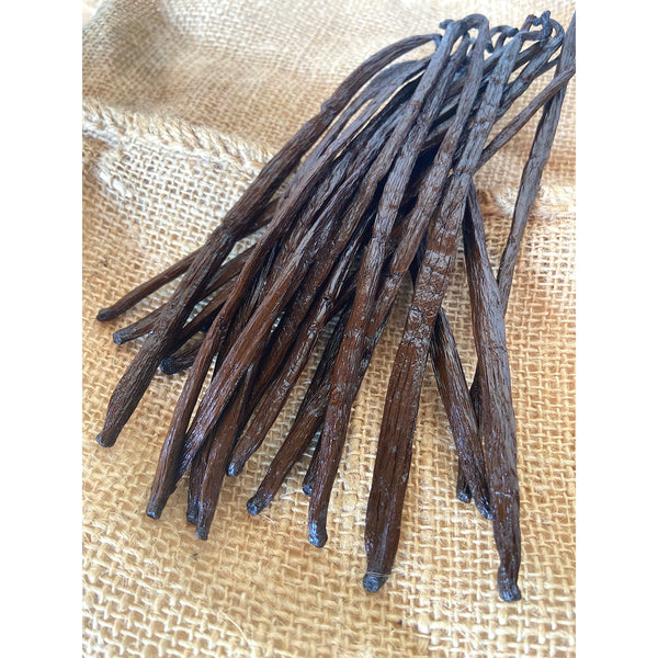 Gousses de Vanille de Madagascar - 18cm - Variété FANDRINA * Notes de figues, goût de chocolat *