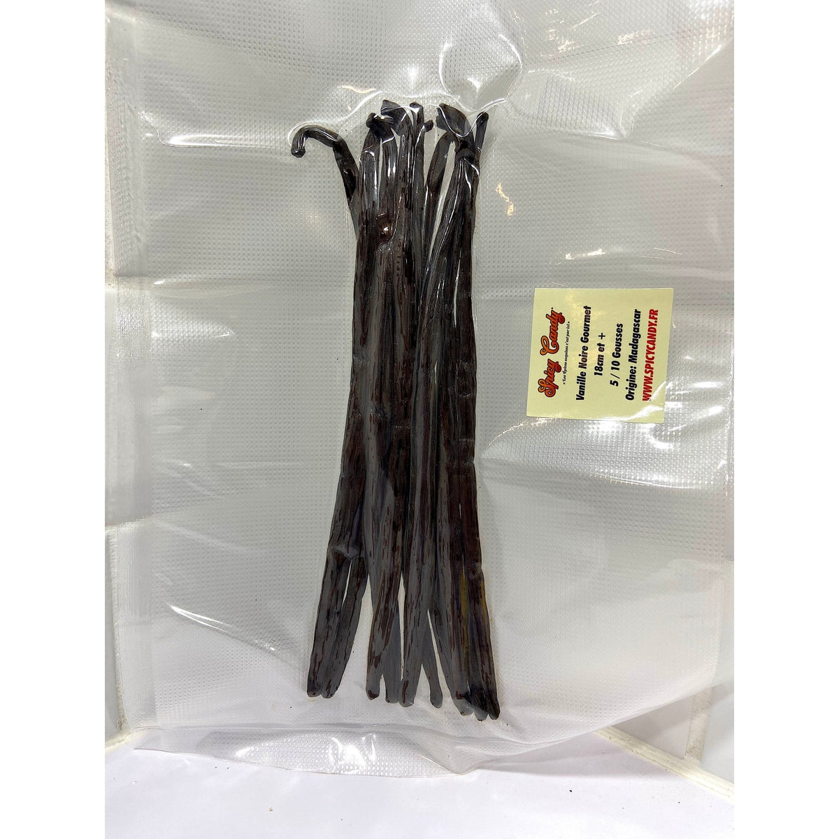Gousses de Vanille de Madagascar - 18cm - Variété Fiana * Arômes chauds, crémeux et légèrement boisés, avec des nuances de caramel, de miel et parfois des touches florales* - SPICY CANDY®