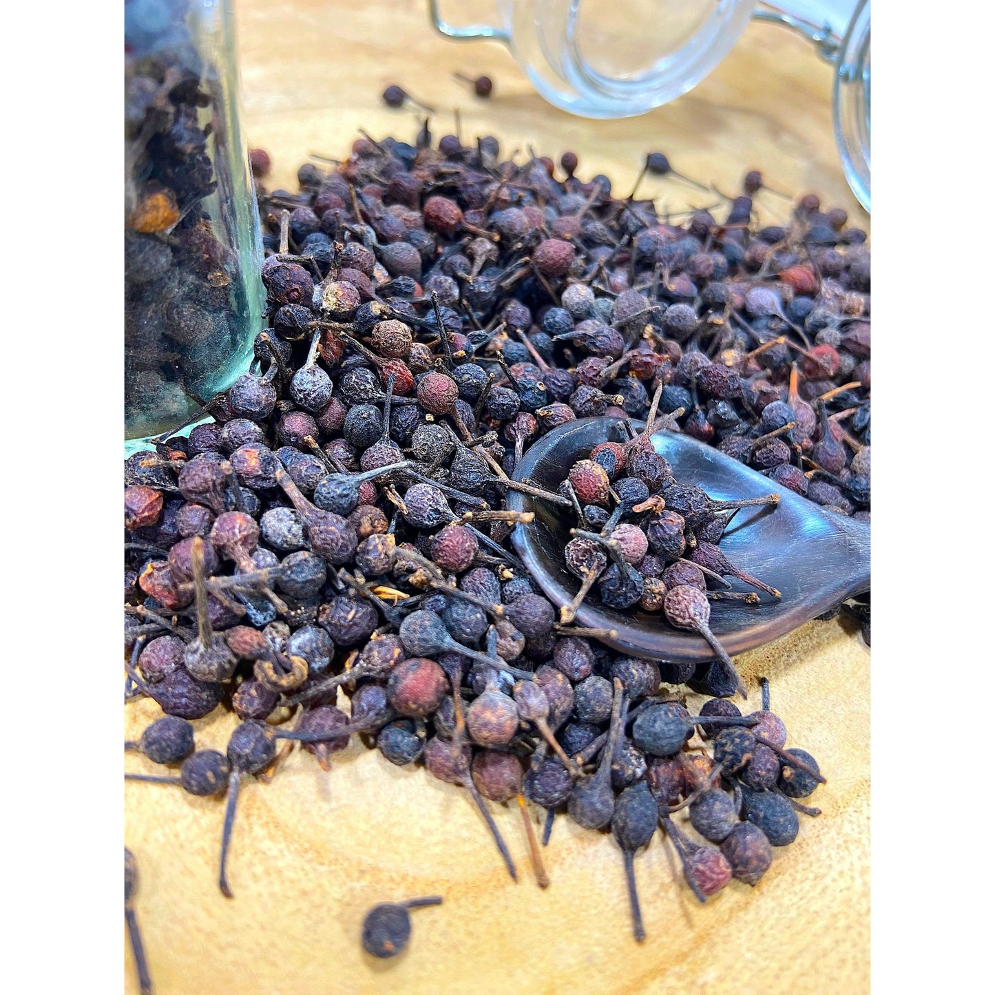 Poivre Sauvage Rouge Voatsiperifery qualité Gourmet - Madagascar * Notes douces et fruitées, de fruits rouges, de Cerise et de Pruneaux * - SPICY CANDY®
