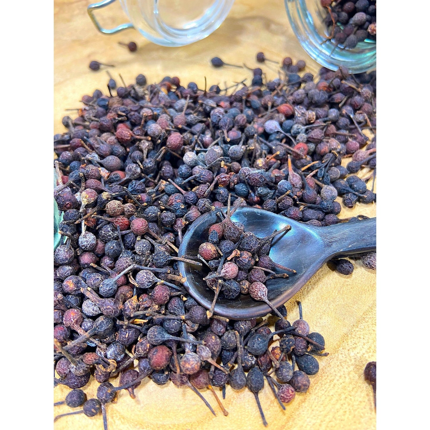 Poivre Sauvage Rouge Voatsiperifery qualité Gourmet - Madagascar * Notes douces et fruitées, de fruits rouges, de Cerise et de Pruneaux * - SPICY CANDY®